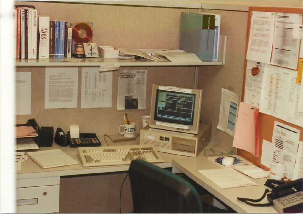 Flexible IT Desk, 585 Broadhollow road.